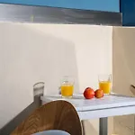 Eleana Aparthotel 3*