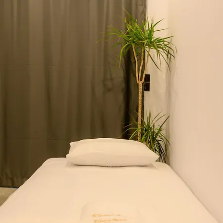 Ξενοδοχείο με διαμερίσματα Eleana 3*