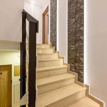 Ξενοδοχείο με διαμερίσματα Eleana