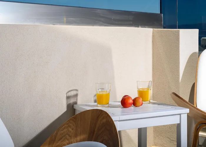 Eleana Aparthotel 3*